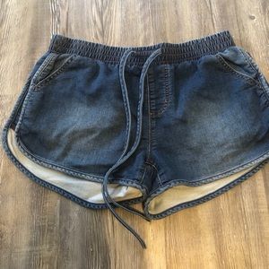 Mossimo soft denim pull on shorts size M